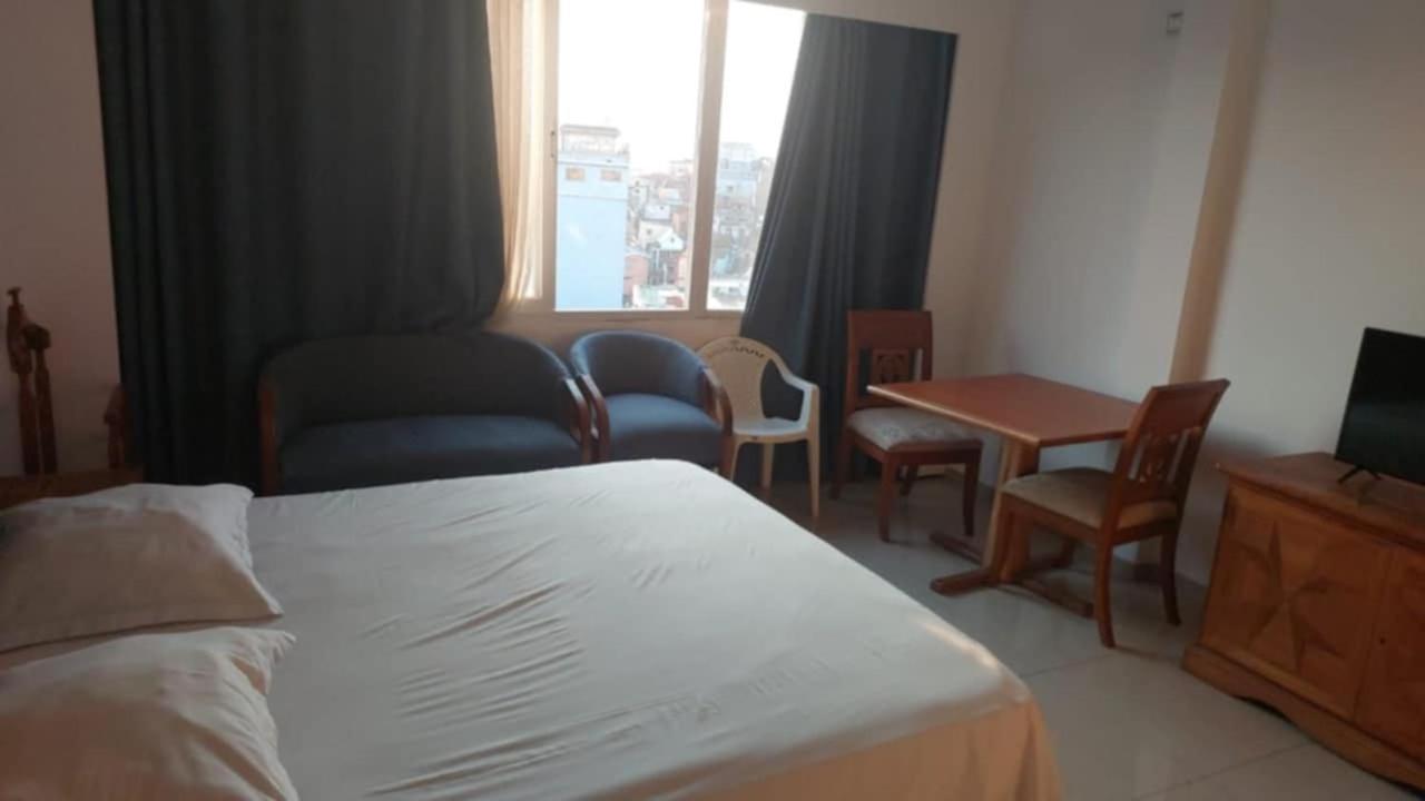 Residence D Ankadifotsy Антананариву Екстериор снимка